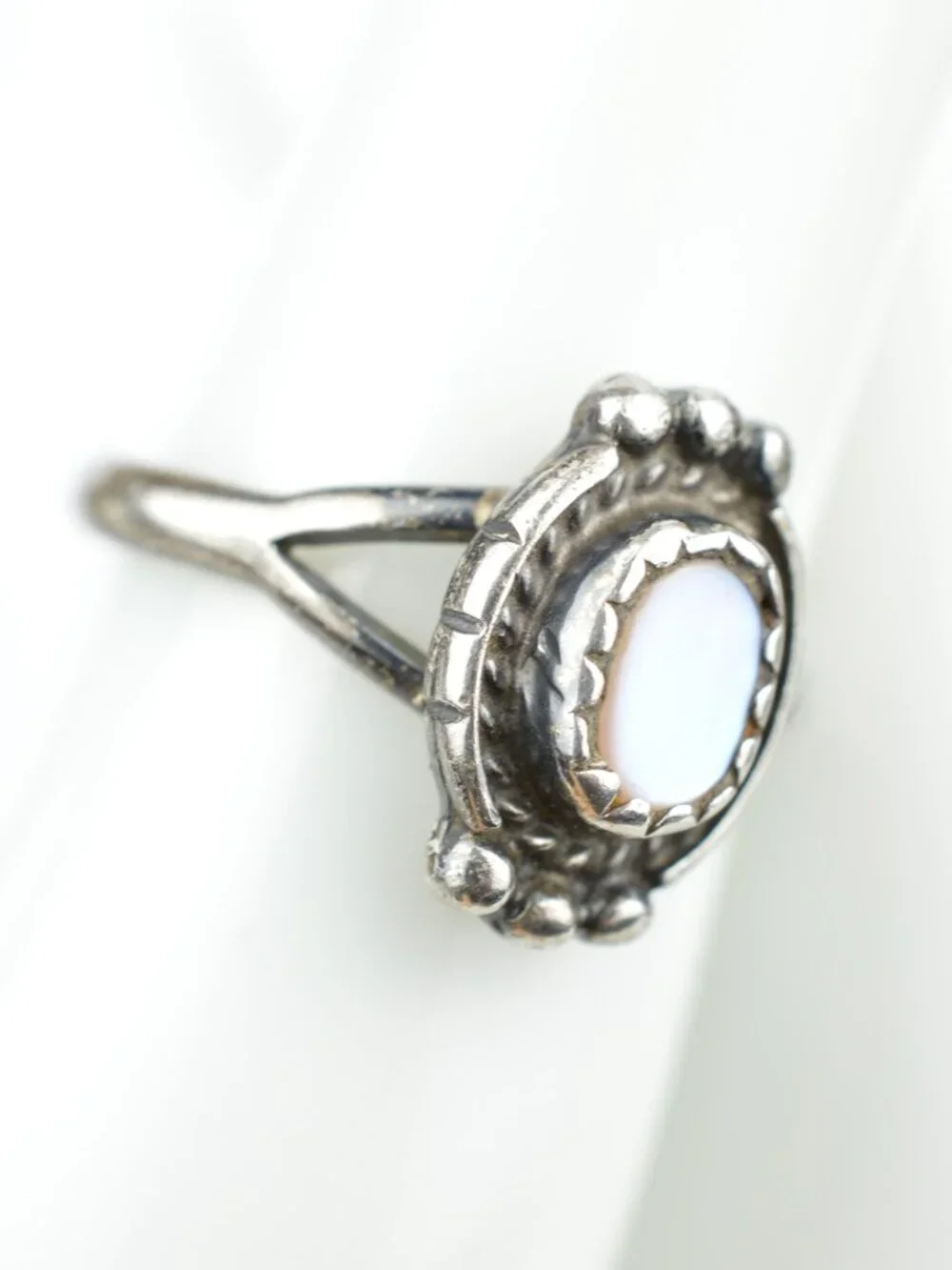 Vintage 925 Sterling Silver Pink Mother of Pearl Ring Size 4.25 Southwest 1.9g